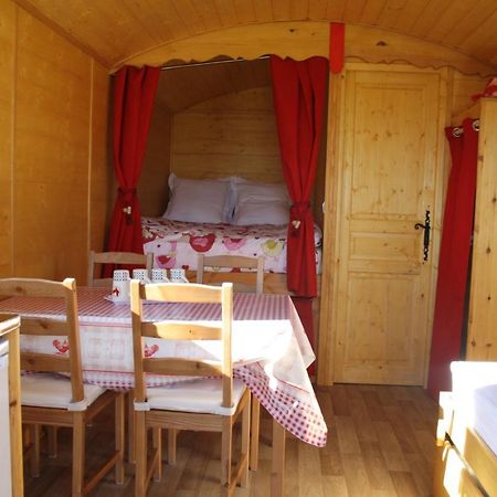 Roulotte Poulette Hotel Мортан-о-Перш Екстериор снимка